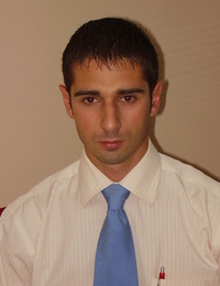 Роман Яловега