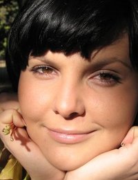 Яна Мельник