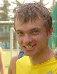 Олександр Бондар