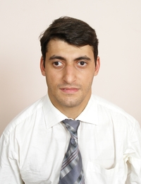 Арман Акобян